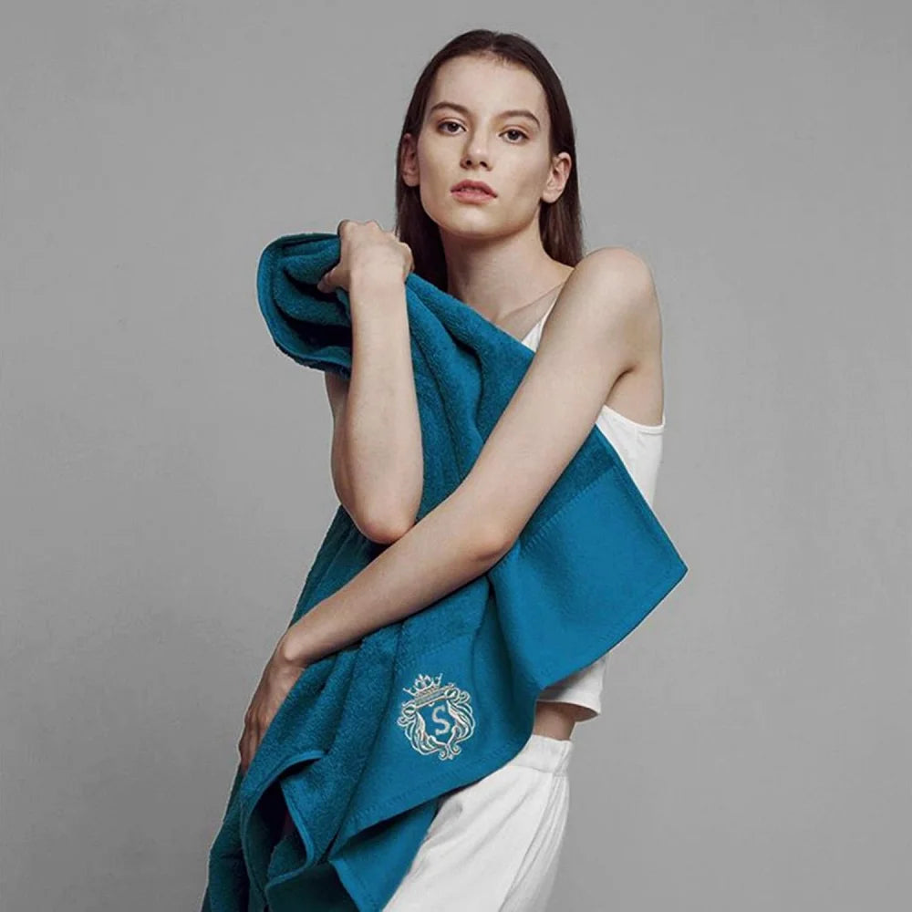 Cotton bath towels for the bathroom - two sizes,