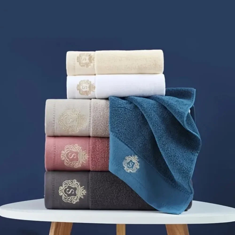 Cotton bath towels for the bathroom - two sizes,