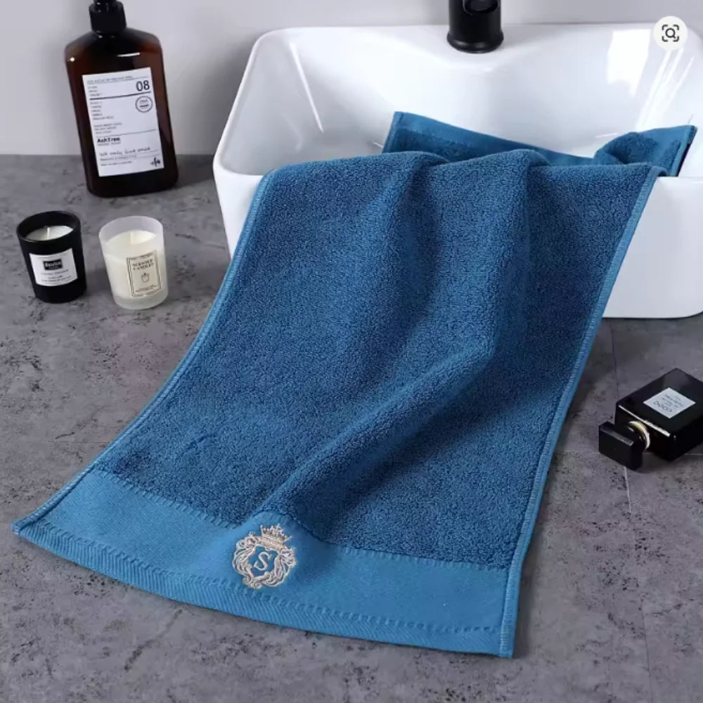 Cotton bath towels for the bathroom - two sizes,