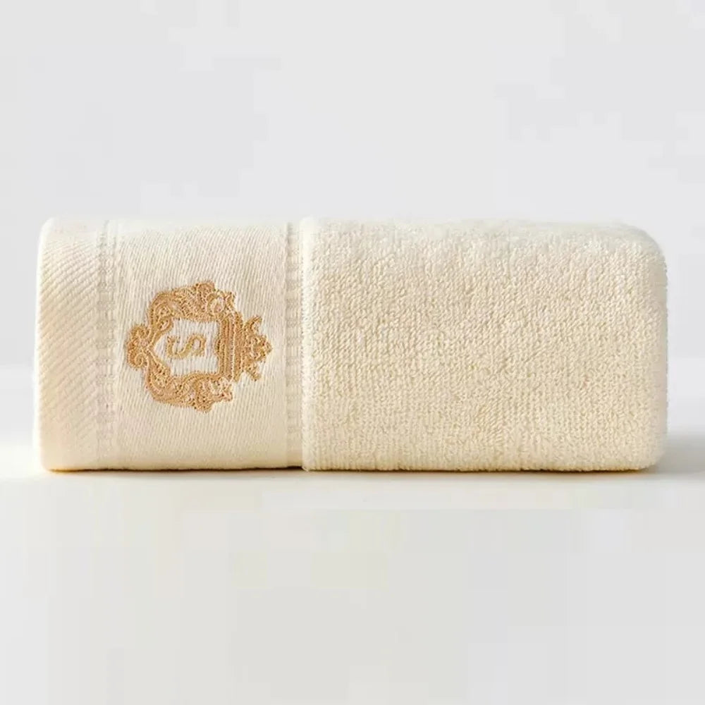 Cotton bath towels for the bathroom - two sizes,