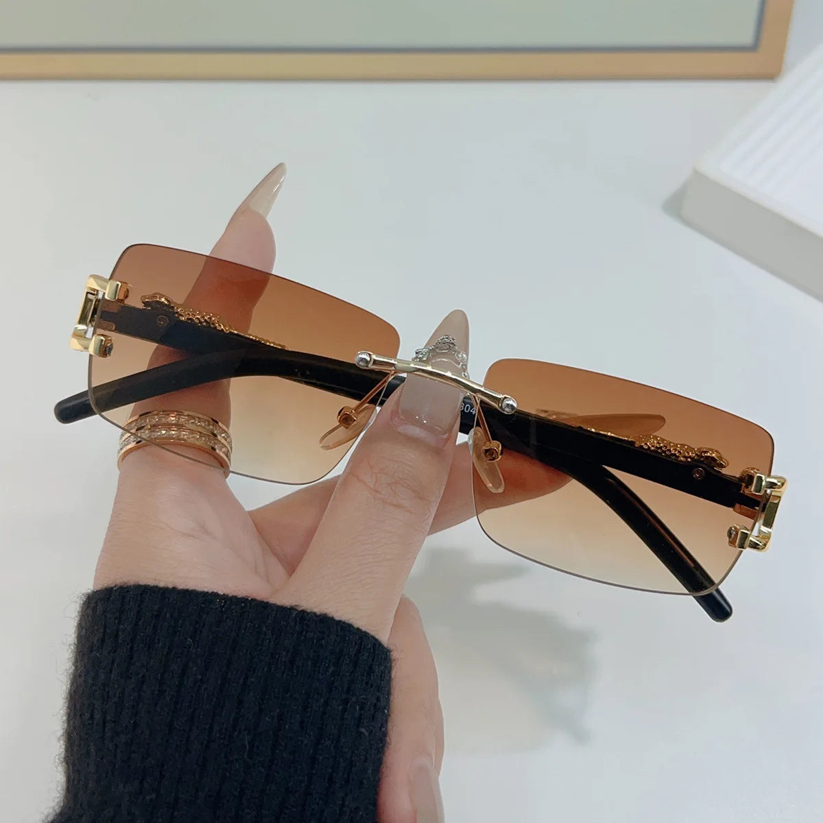 Fashionable Women Men Sunglasses
