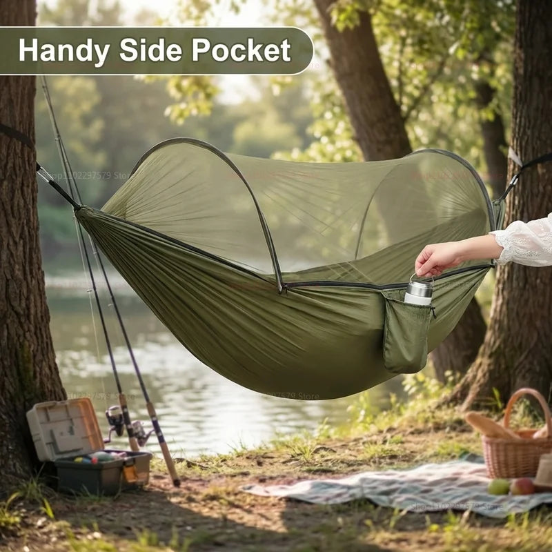 Portable outdoor camping hammock, equipped with mosquito net,