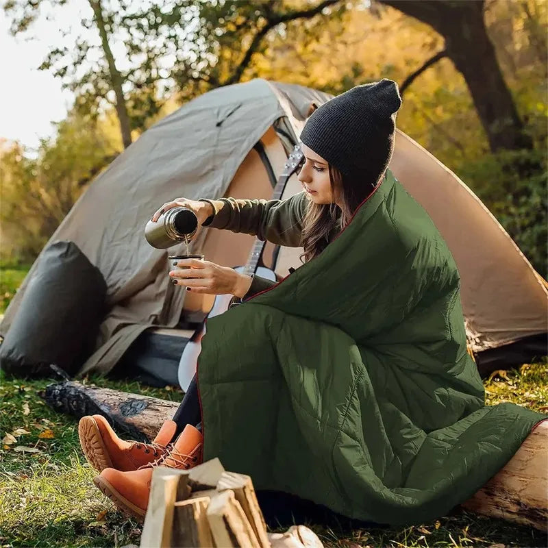 Multifunctional camping gear, portable outdoor travel blanket, moisture-proof mat
