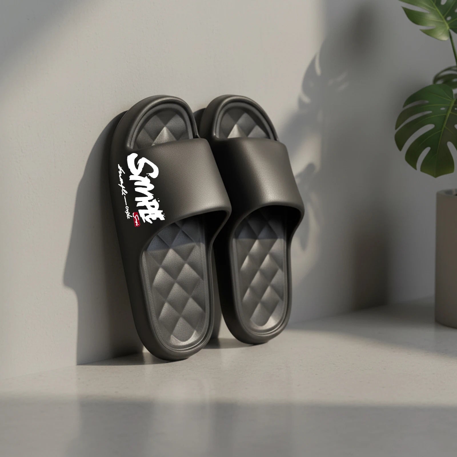 Four-Season Men's Fashion Slippers,
