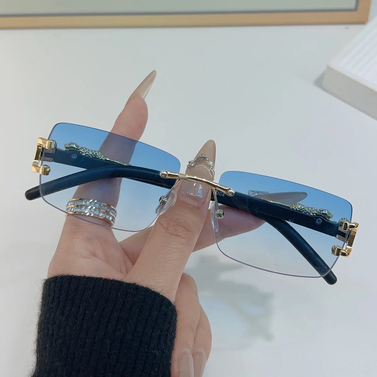 Fashionable Women Men Sunglasses