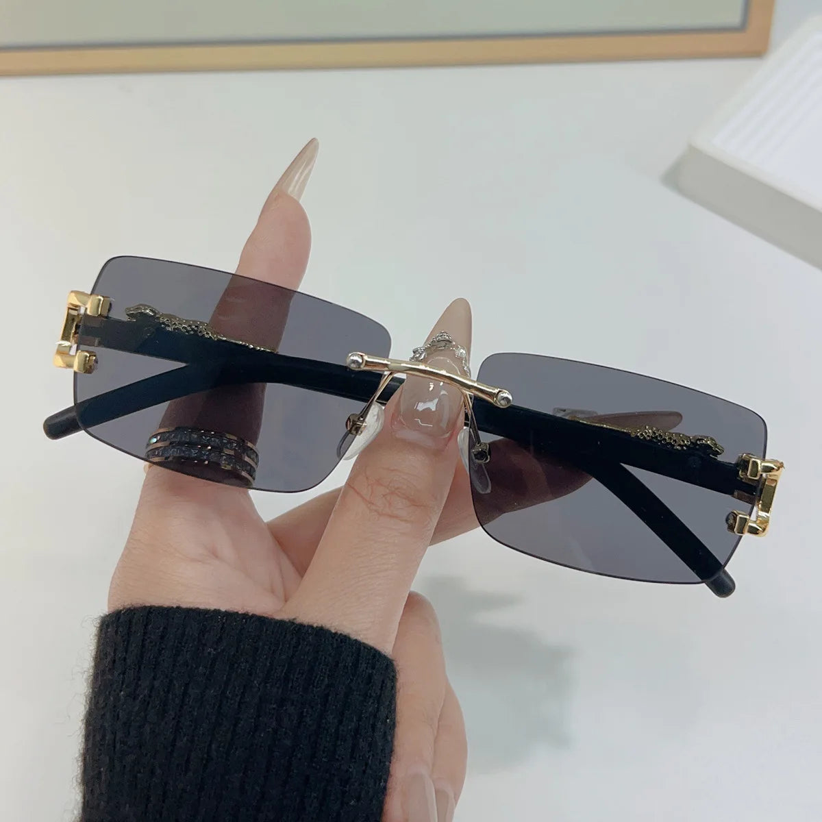 Fashionable Women Men Sunglasses